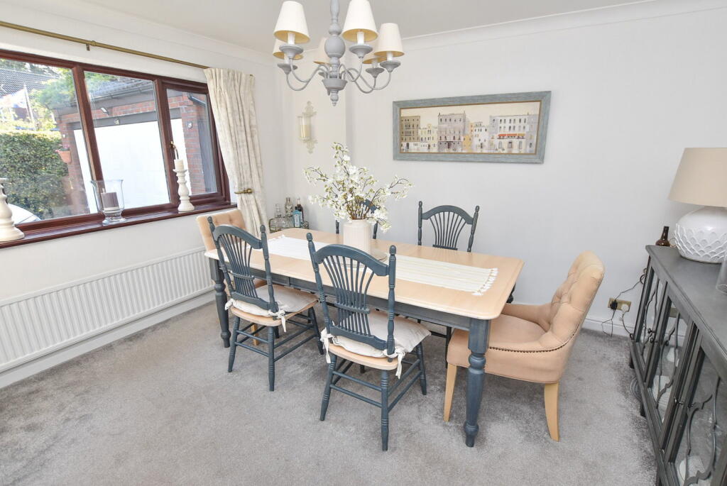House in Wirral, Liverpool City Region - View 5