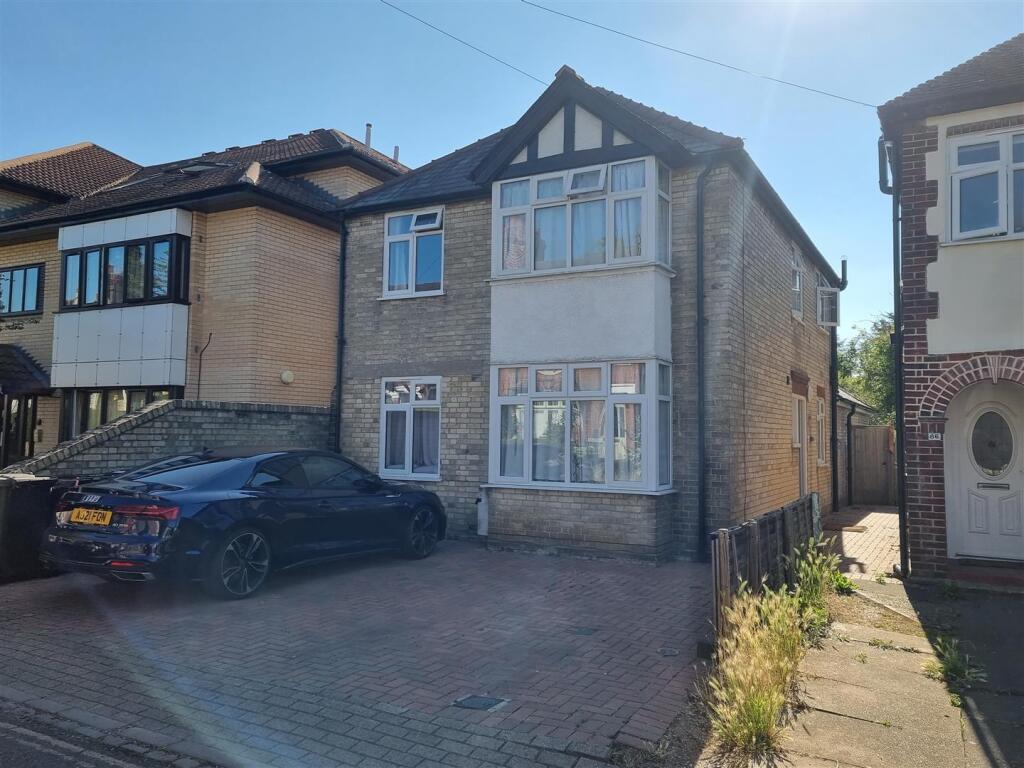 Main image of property: 68 Garden Walk, Cambridge
