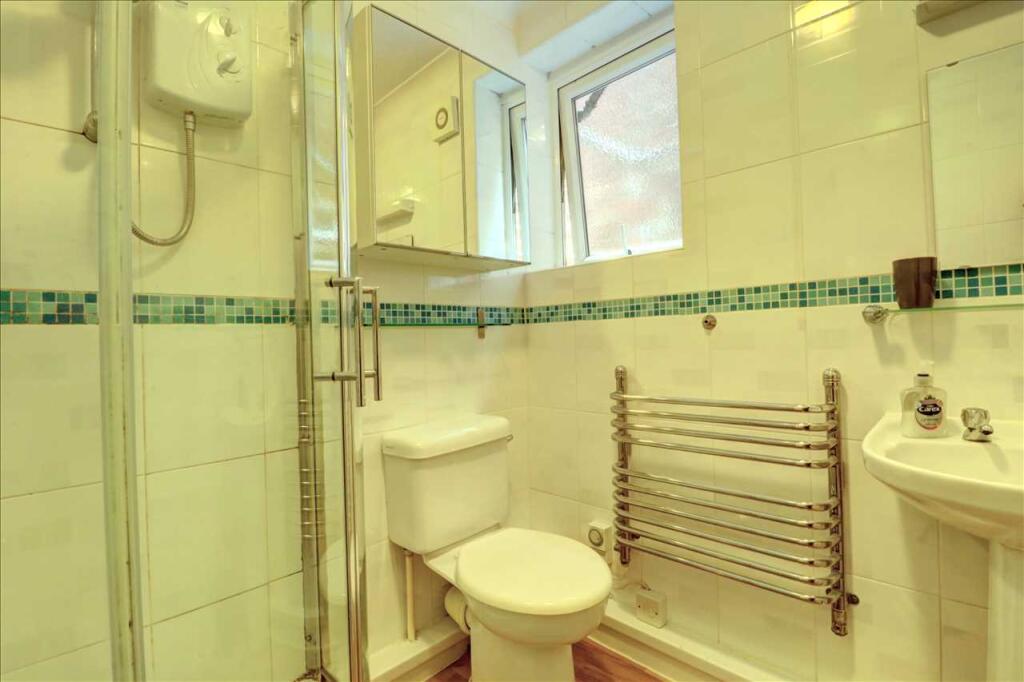 Apartment in Solihull, Meriden - More