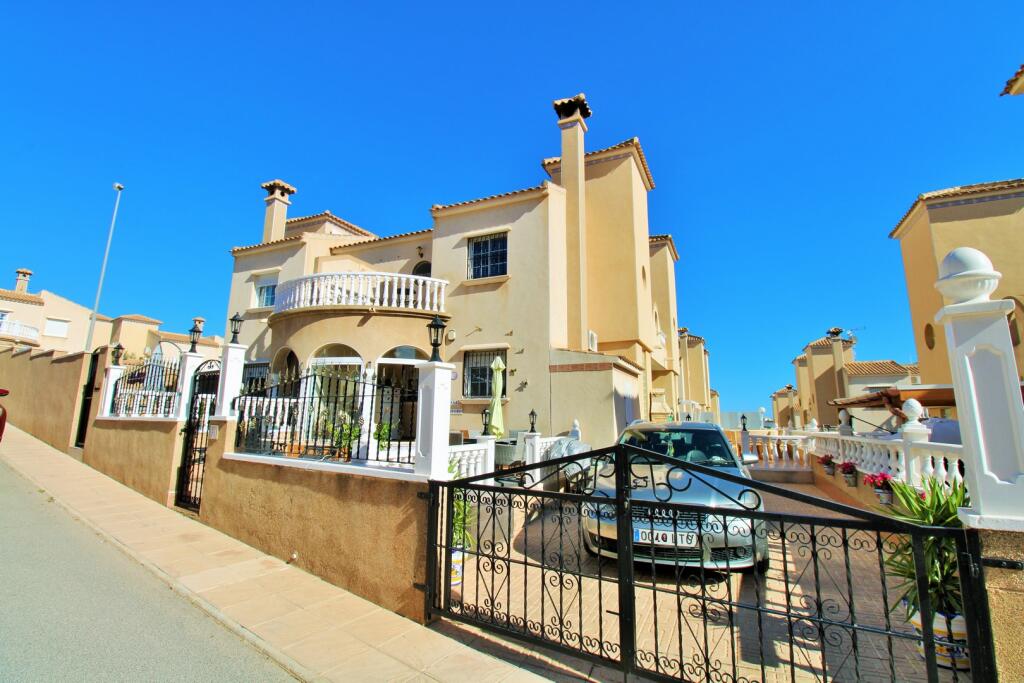 Main image of property: Valencia, Alicante, Villamartin