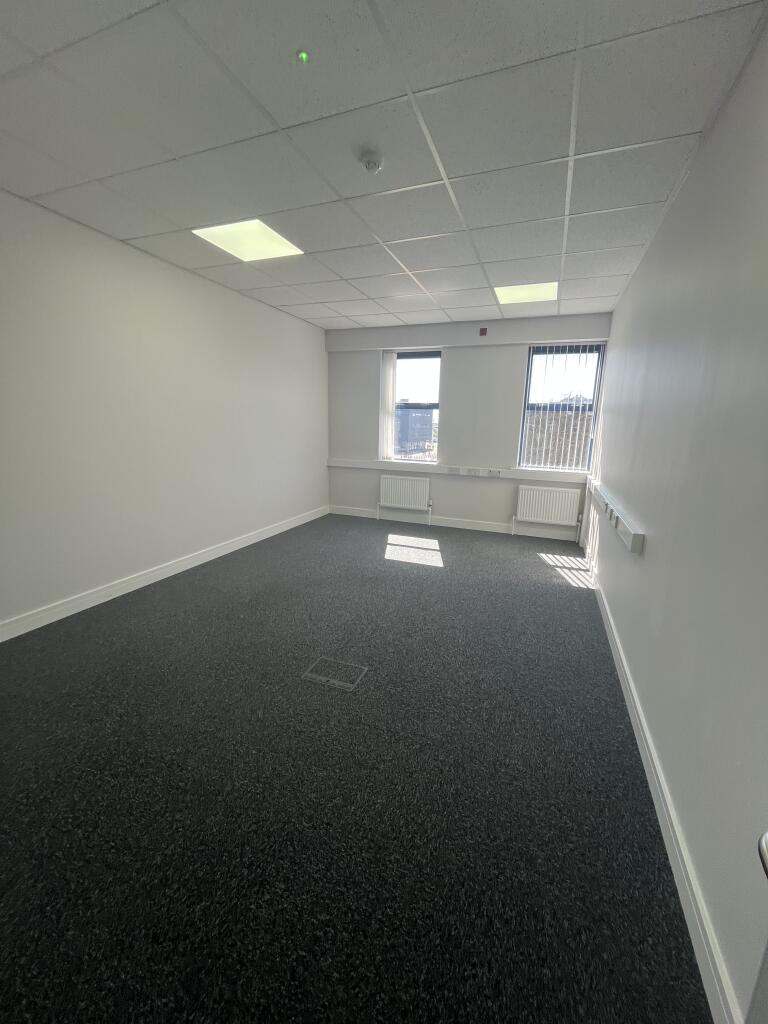 250 sqft office