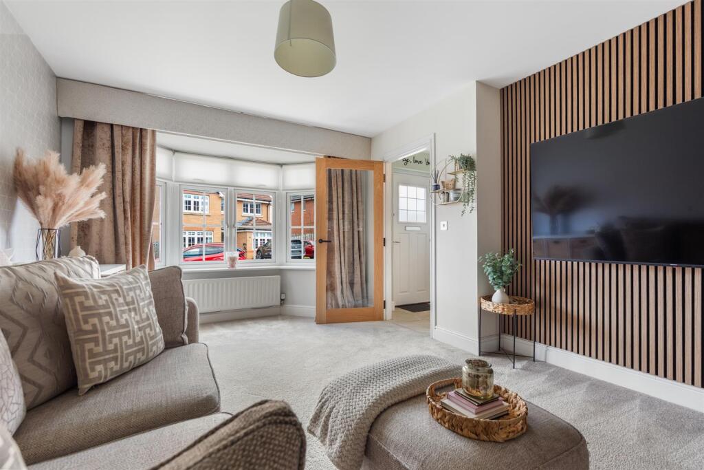 House in Lenzie, Rosebank - View 3