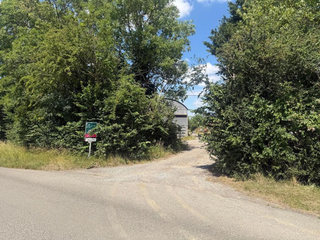 Woolstone, Oxfordshire, SN7 photo 4