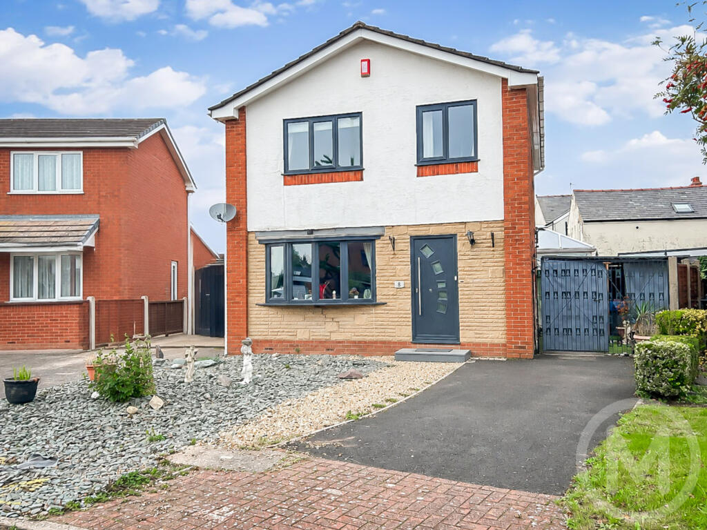 3-bed detached on Gregson Close, South Shore, £279,950