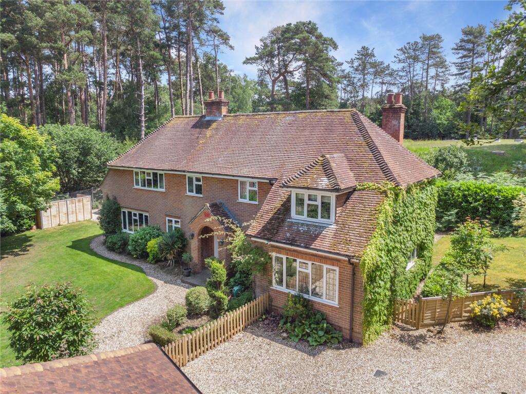 Main image of property: Red Shute Hill, Hermitage, Thatcham, Berkshire, RG18