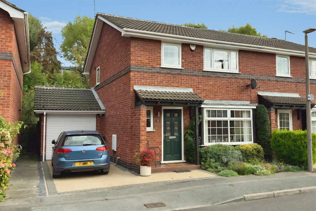 Main image of property: The Cloisters, Beeston, NG9 2FR