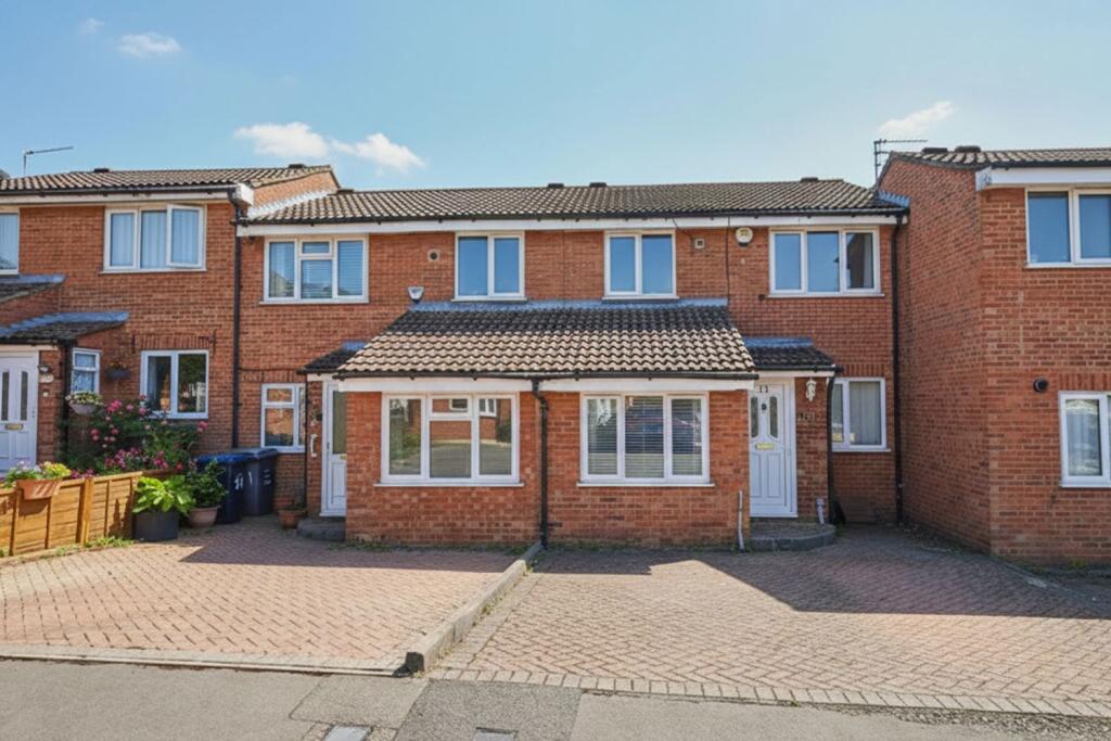 Main image of property: Elm Way, London, N11