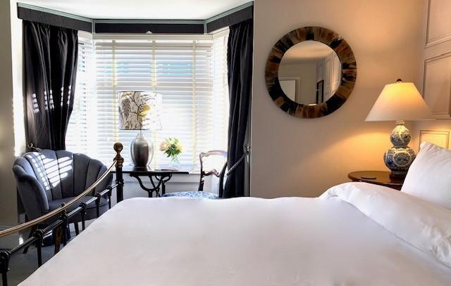ROOM 4: Brunswick
