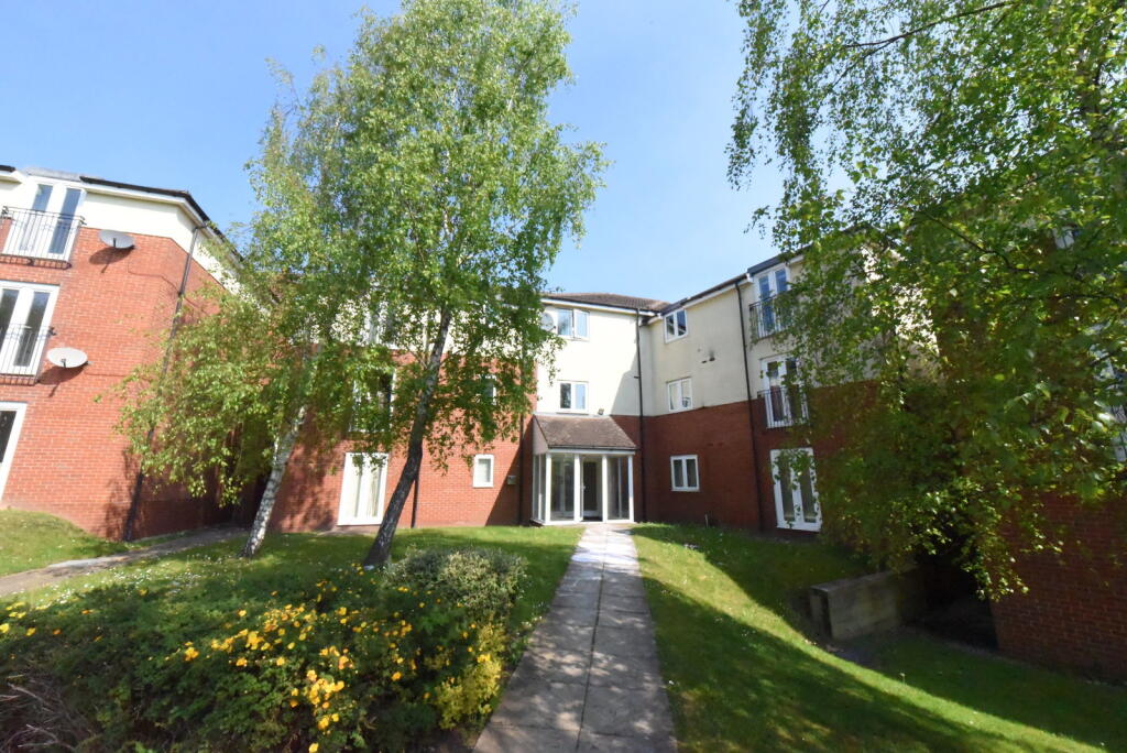 Main image of property: High Street, Shirley, Solihull, B90 1HA