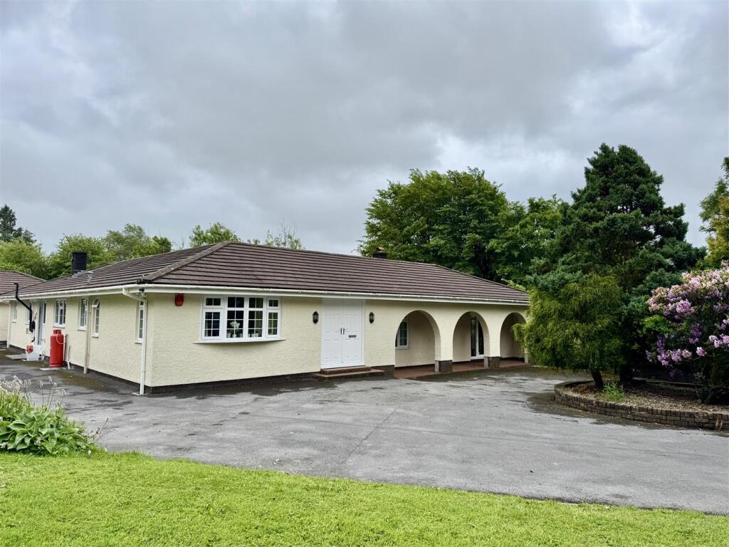 Main image of property: Heol Y Maerdy, Ffairfach, Llandeilo