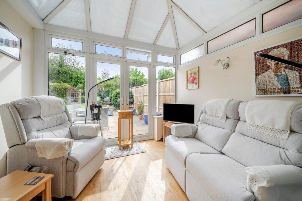 House in Bromley - View 4