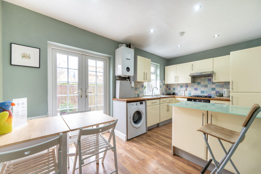 Apartment in London - More