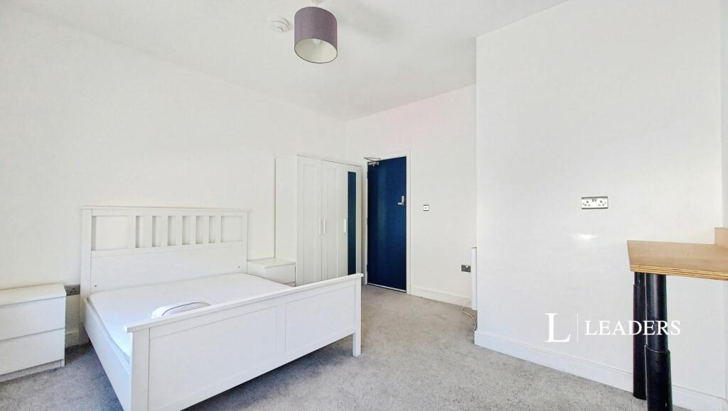 Main image of property: Queens Road, Southend-on-Sea, Essex, SS1