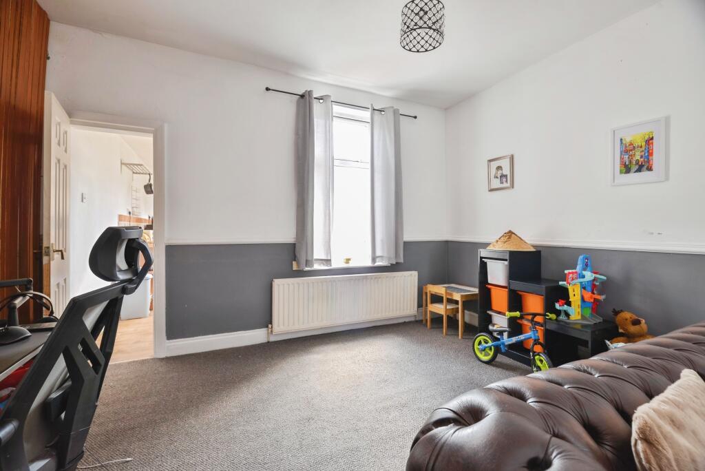 Newlands Road, Stockton-on-tees, TS16 photo 4