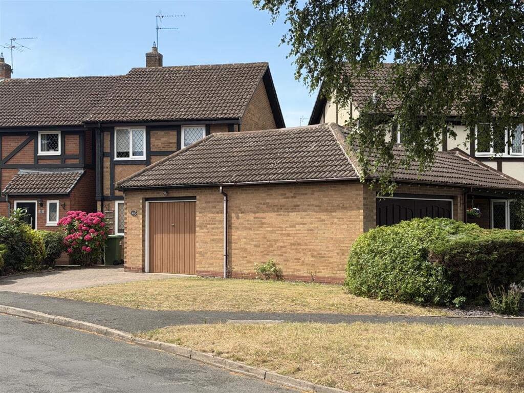 Main image of property: Saumur Way, Warwick