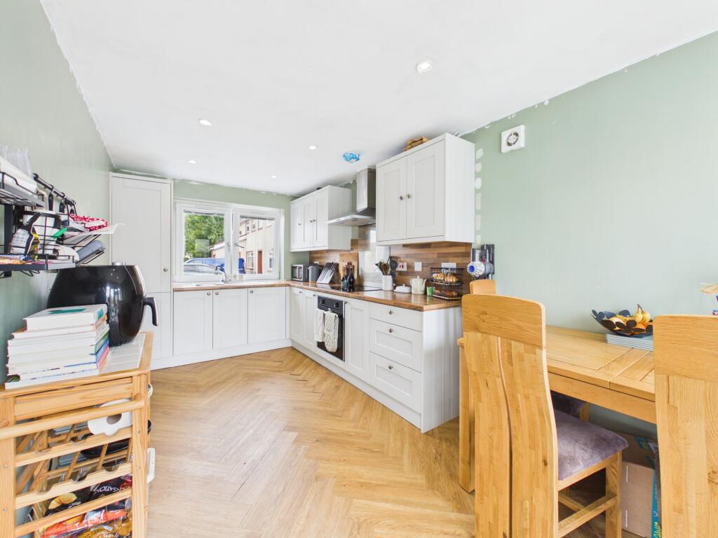 House in Larkhall, Strutherhill, Morgan Glen - View 5