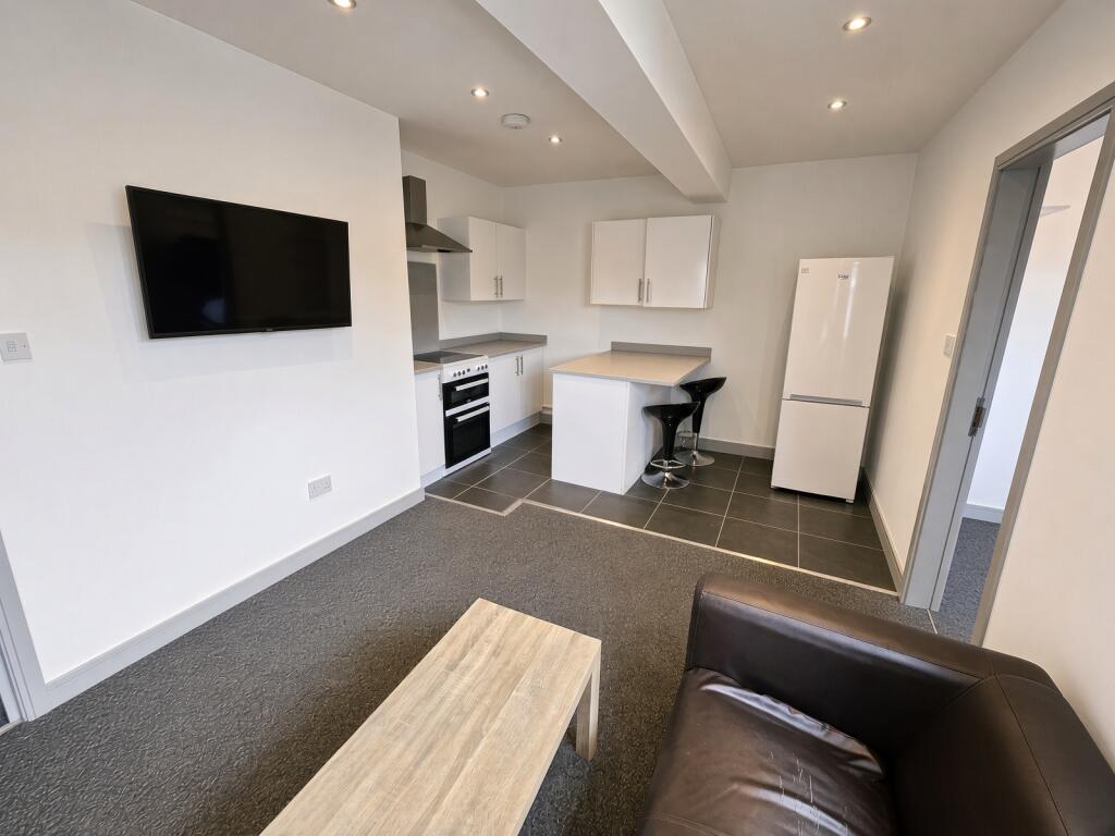 Main image of property: Flat 3 - 4 Hobson Road, Selly Park, West Midlands, B29