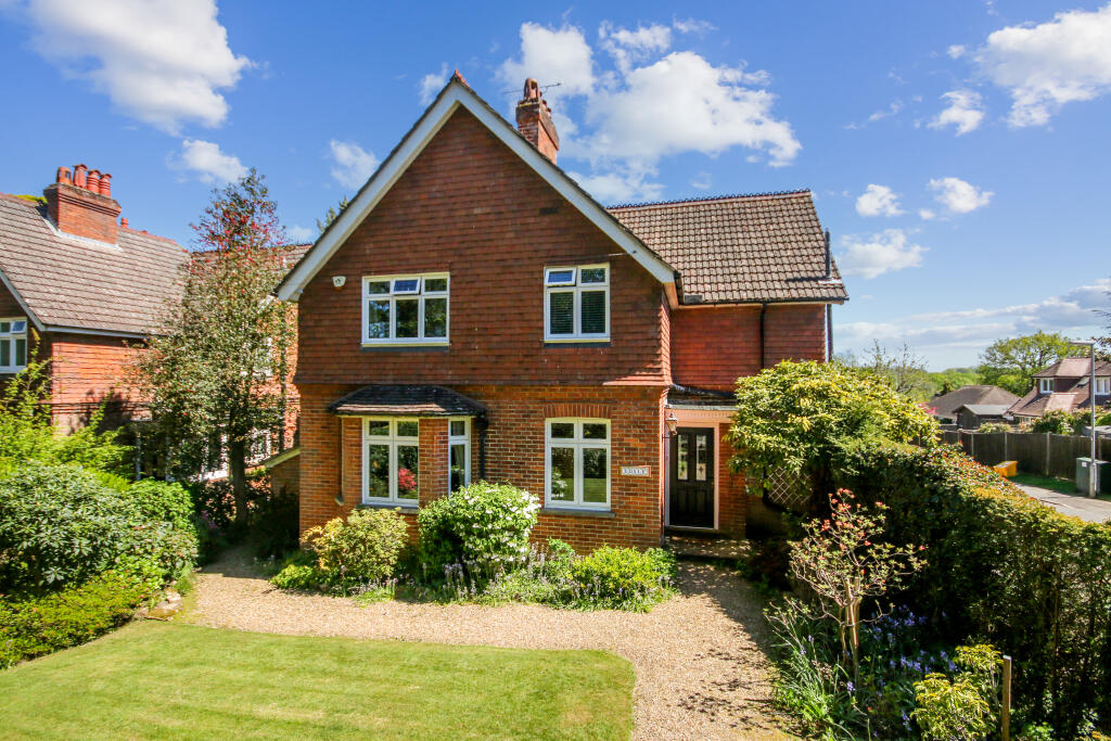 Main image of property: Edale, Lingfield Road, East Grinstead, West Sussex