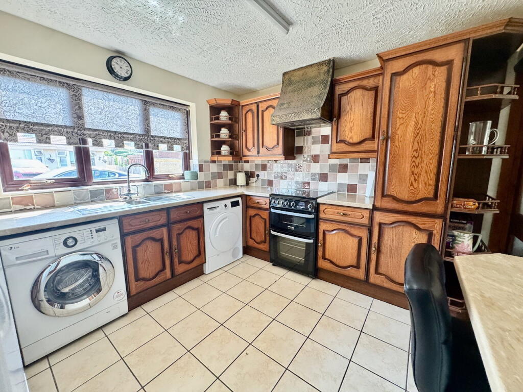 St. Crispins Road, Westgate-on-sea, CT8 8EB - View 2