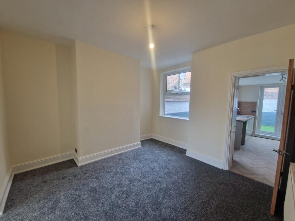 Westmoreland Avenue, Bridlington, East Yorkshire, YO15 photo 2