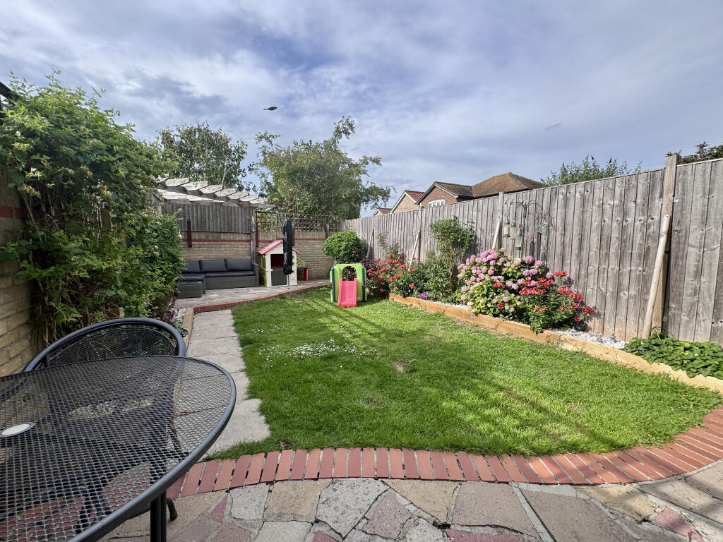 Melford Close, Burwell, Cambridgeshire photo 2