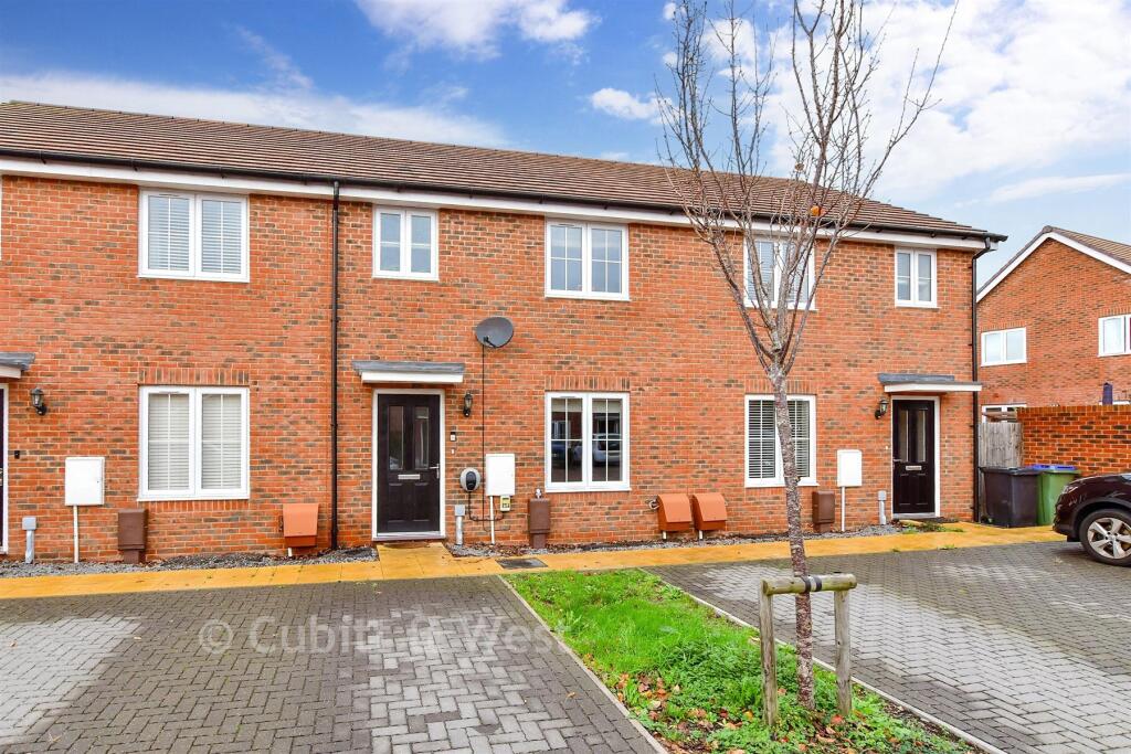 3-bed terraced on Legg Vale, Chichester, West Sussex, £335,000