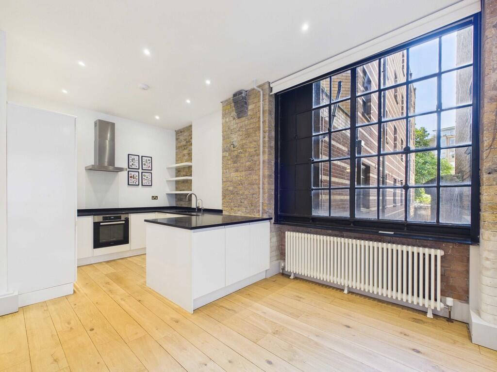 Apartment in London - View 5