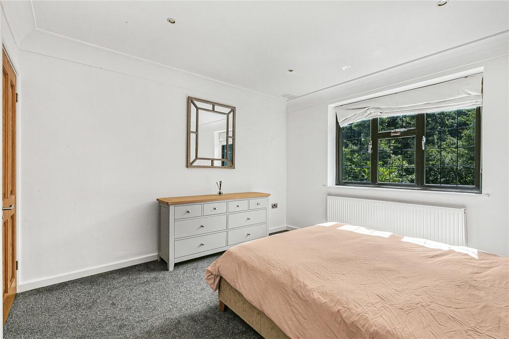 Additional image 12 of Kentish Lane, Brookmans Park, Hertfordshire, AL9