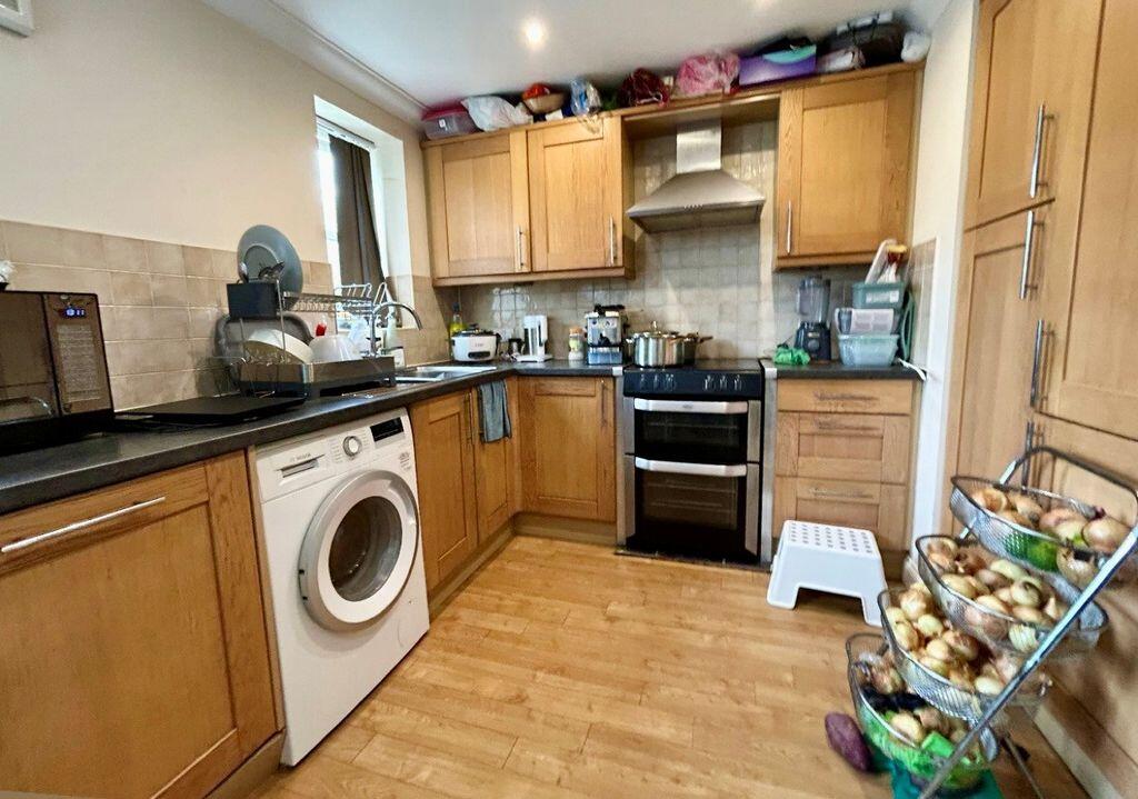 Apartment in Milton Keynes, Shenley Church End - View 2