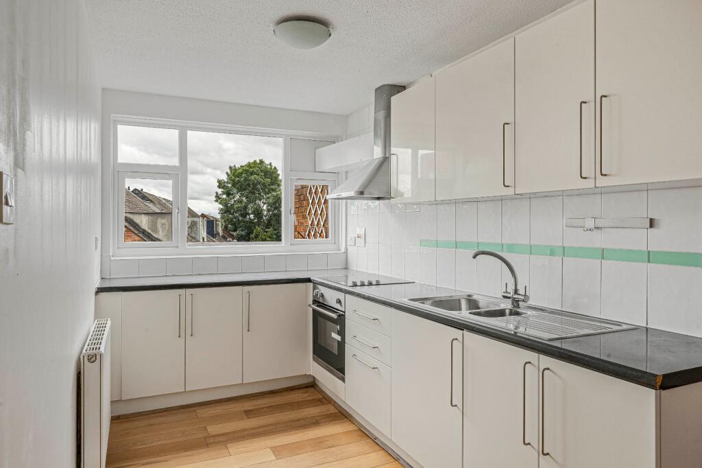 Apartment in London - View 2