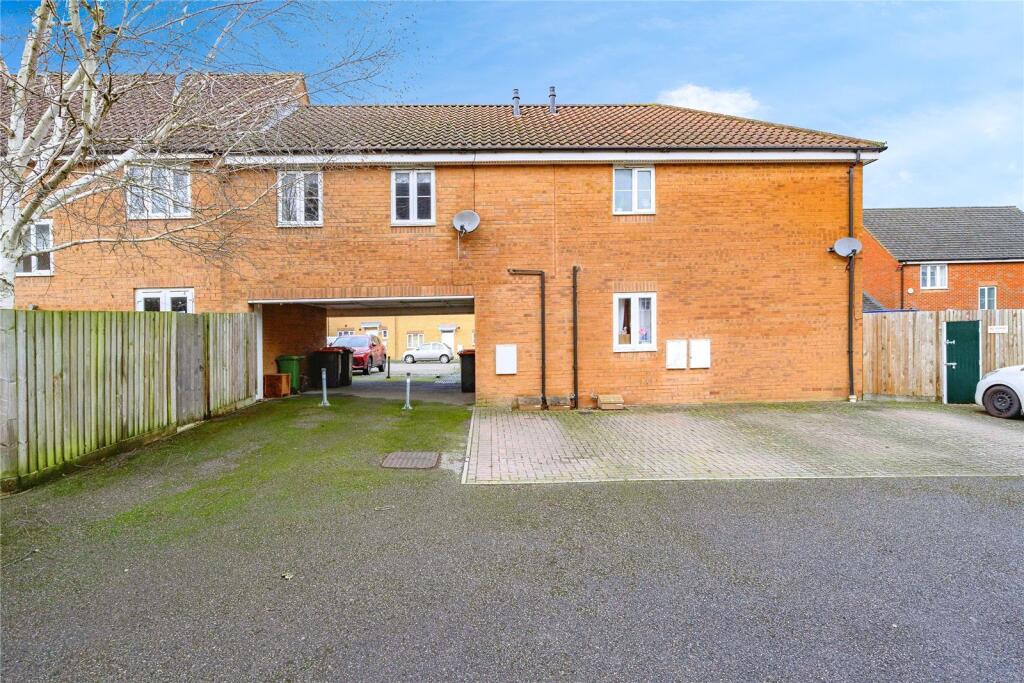 Main image of property: Peppercorn Way, Dunstable, Bedfordshire, LU6