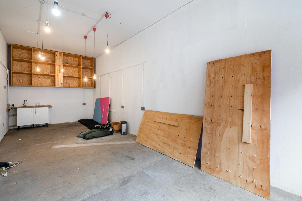 Hoxton St 147 - 4.jpg