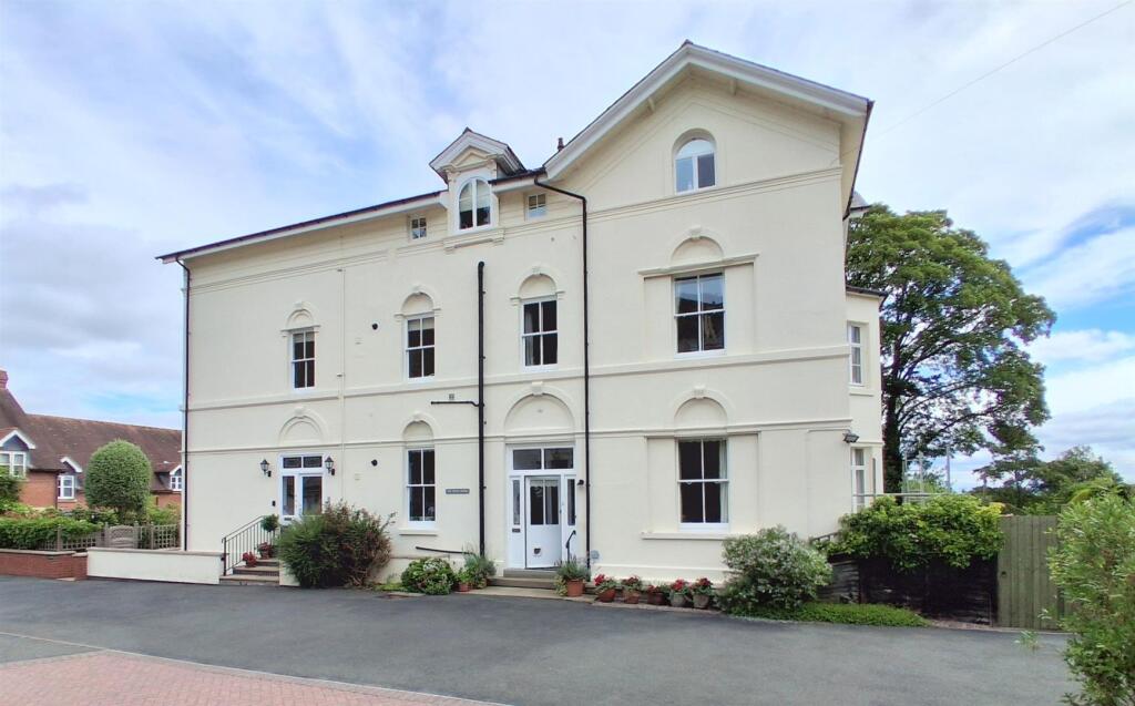 Main image of property: Como Road, Malvern