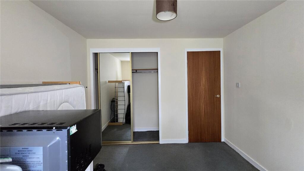 Apartment in Aberdeen - View 5