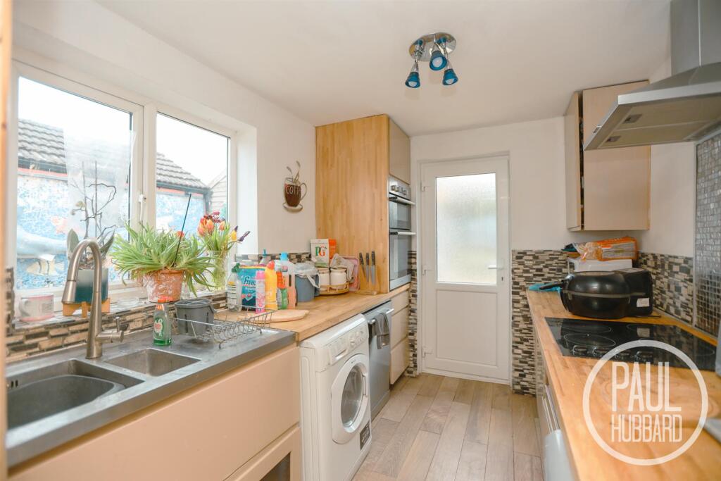 Glebe Road East, Kessingland, NR33 photo 3