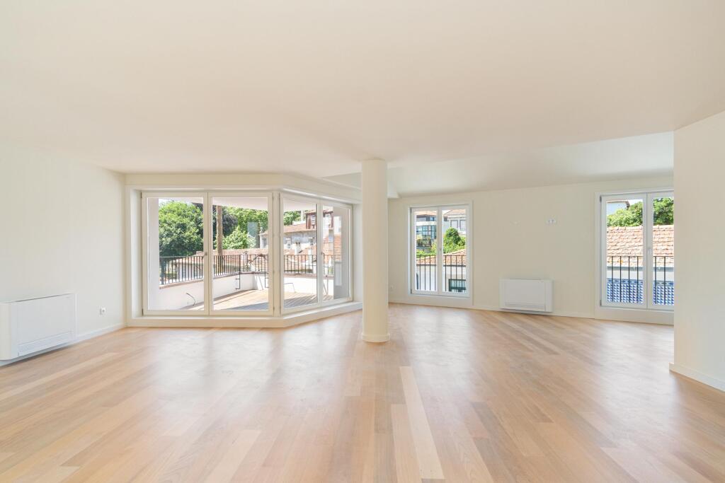 Main image of property: Oporto, Oporto