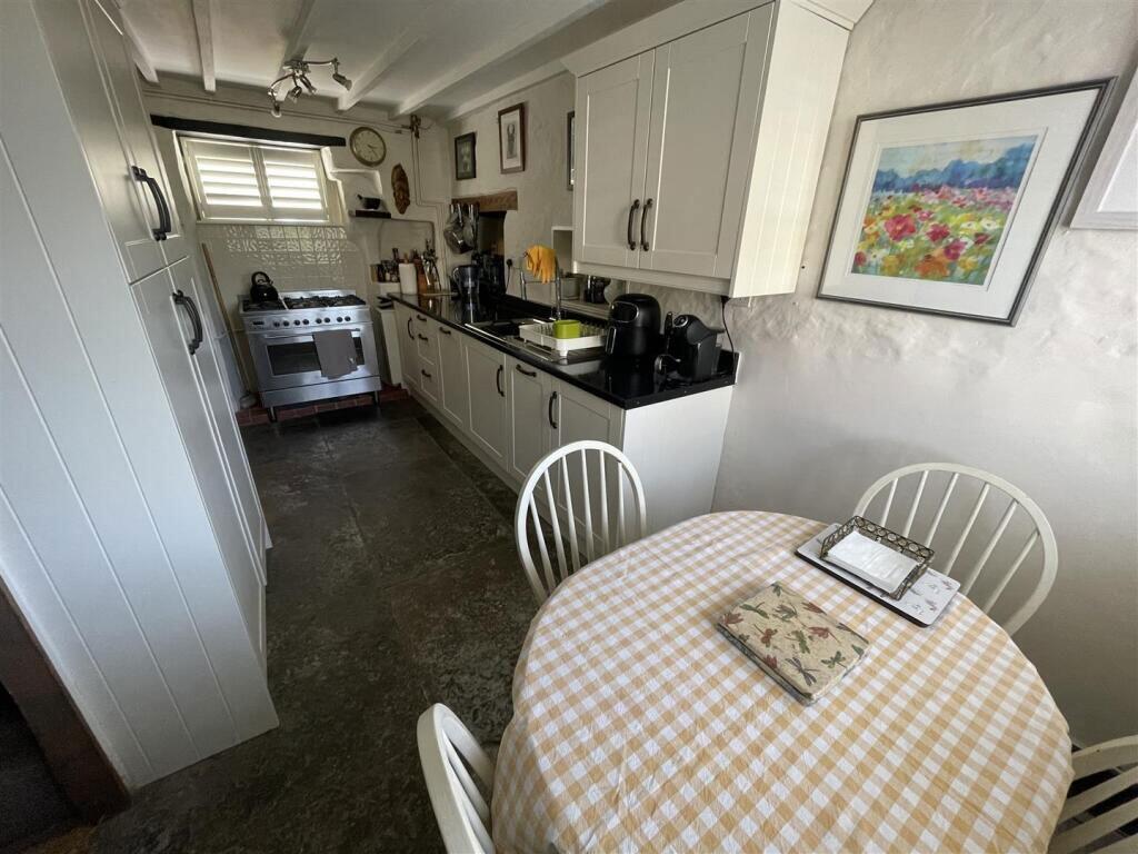 House in Crewkerne, Somerset - View 4
