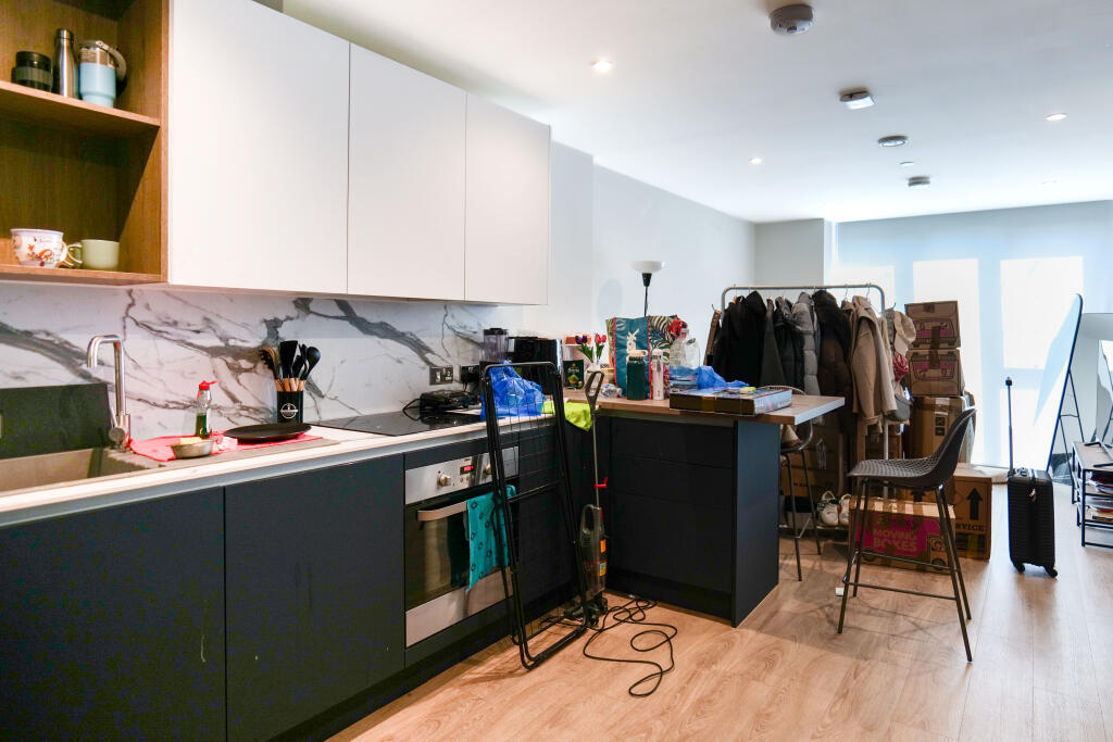 Apartment in Manchester - View 3