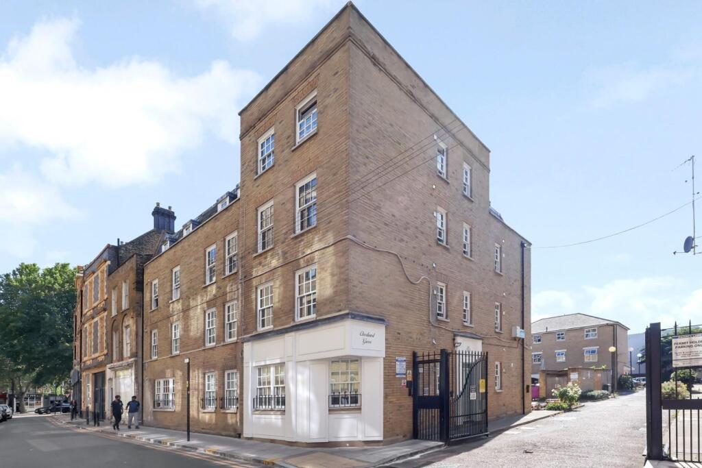 Main image of property: Cleveland Grove, London, E1