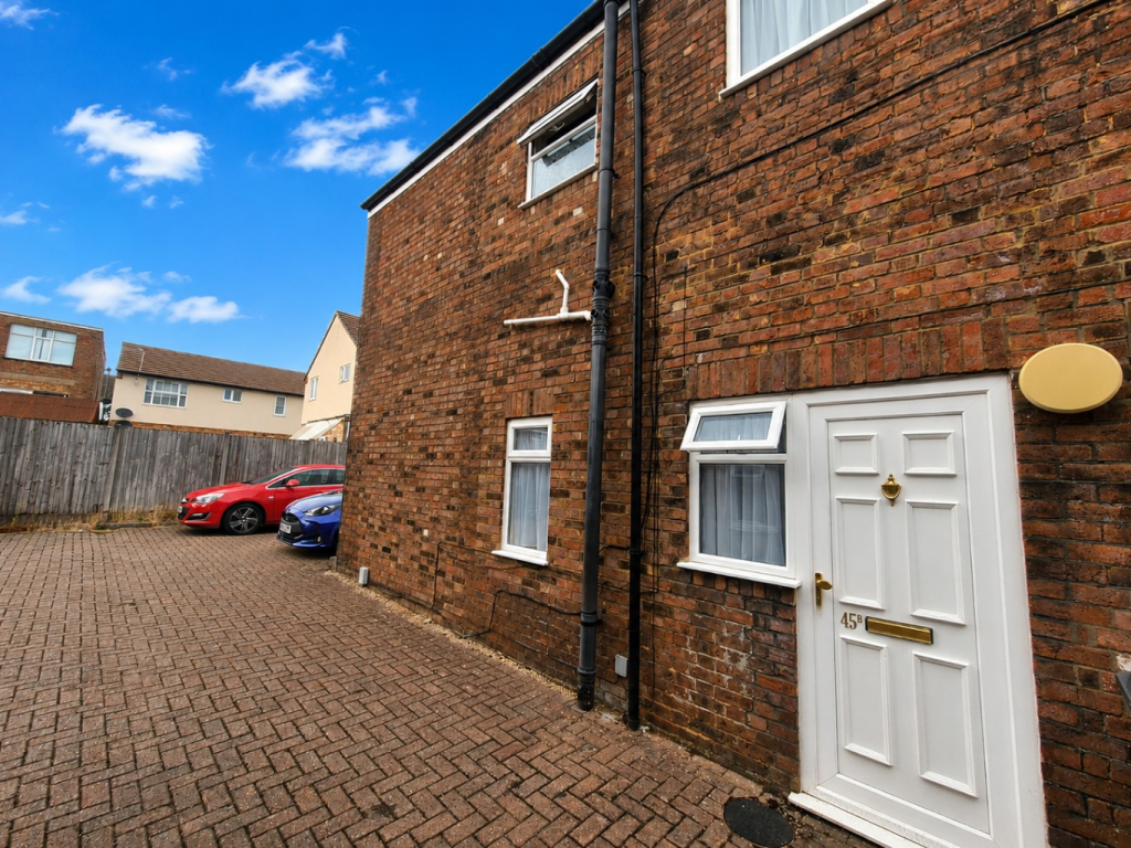 House in Luton, High Town