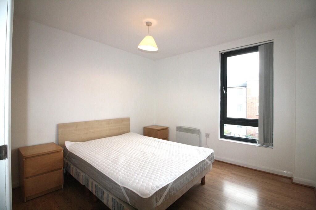 Apartment in Sheffield, South Yorkshire - View 4