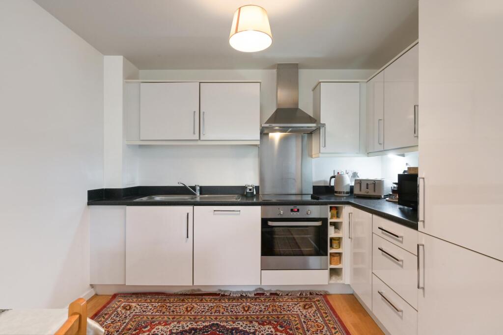 Apartment in London - View 4