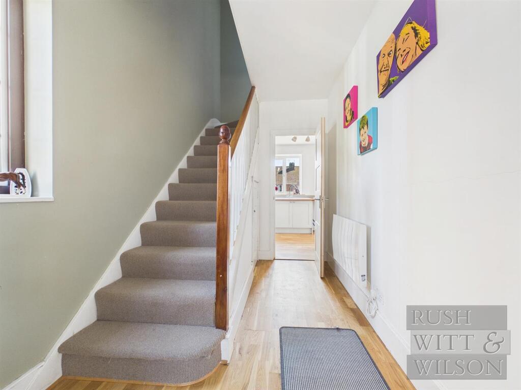 House in Tonbridge - More