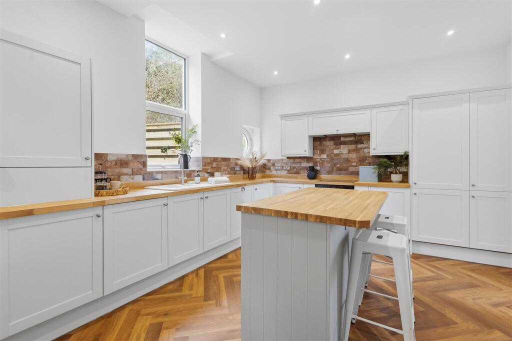 Main image of property: The Crescent, Sandgate, Folkestone