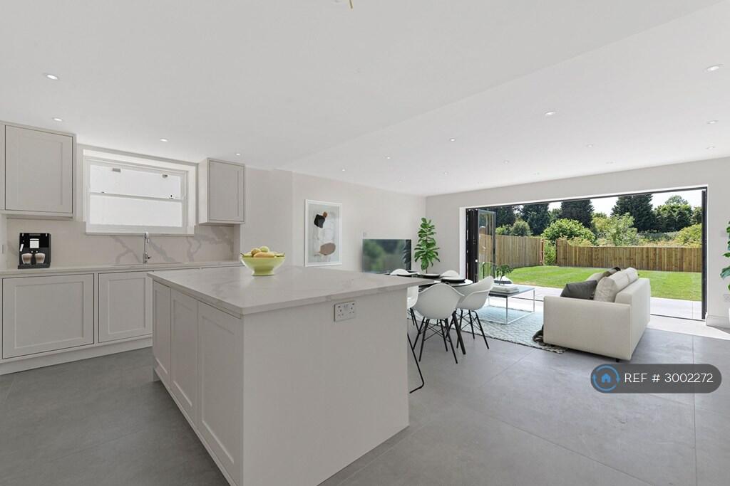 Main image of property: London Road, Hildenborough, Tonbridge, TN11