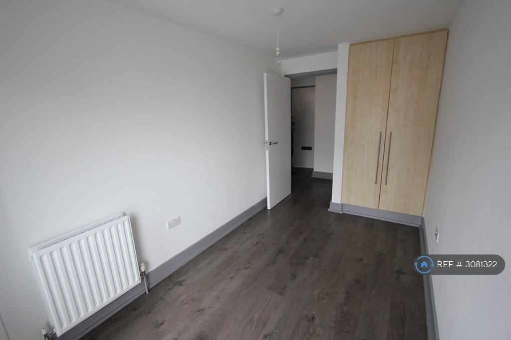 Apartment in London, Duckett's Green, Harringay - View 3