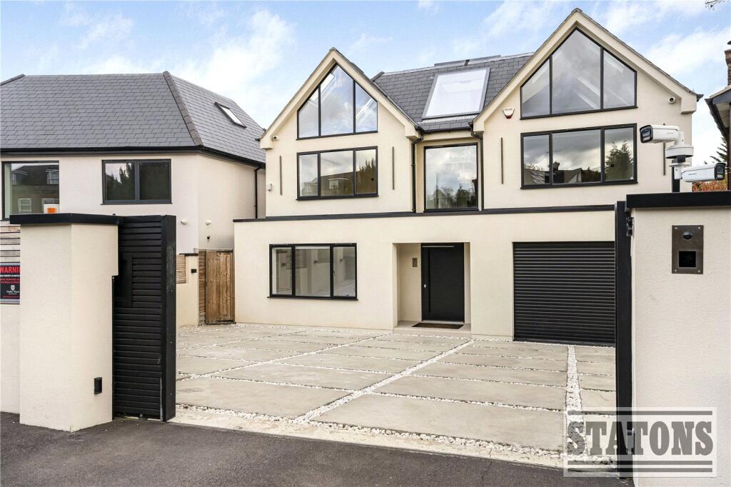 Main image of property: Parkgate Avenue, Hadley Wood, Hertfordshire, EN4