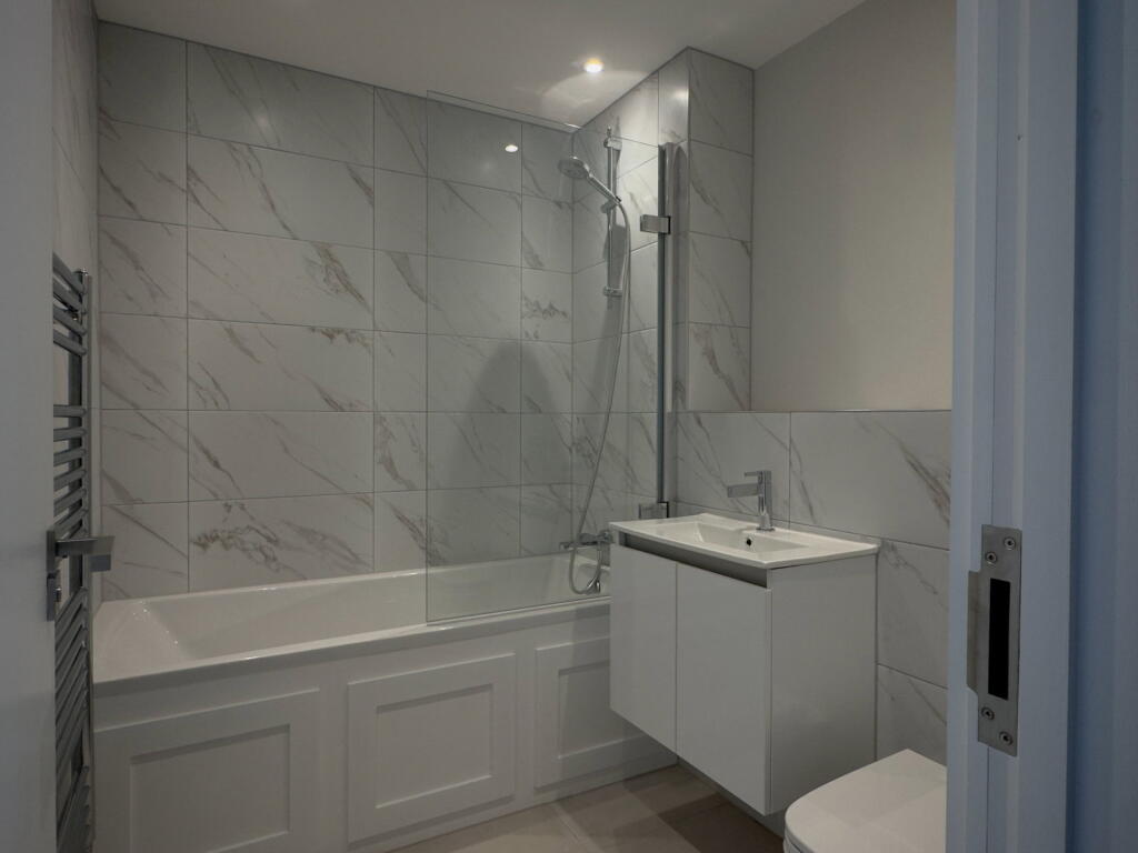Apartment in Canterbury - More