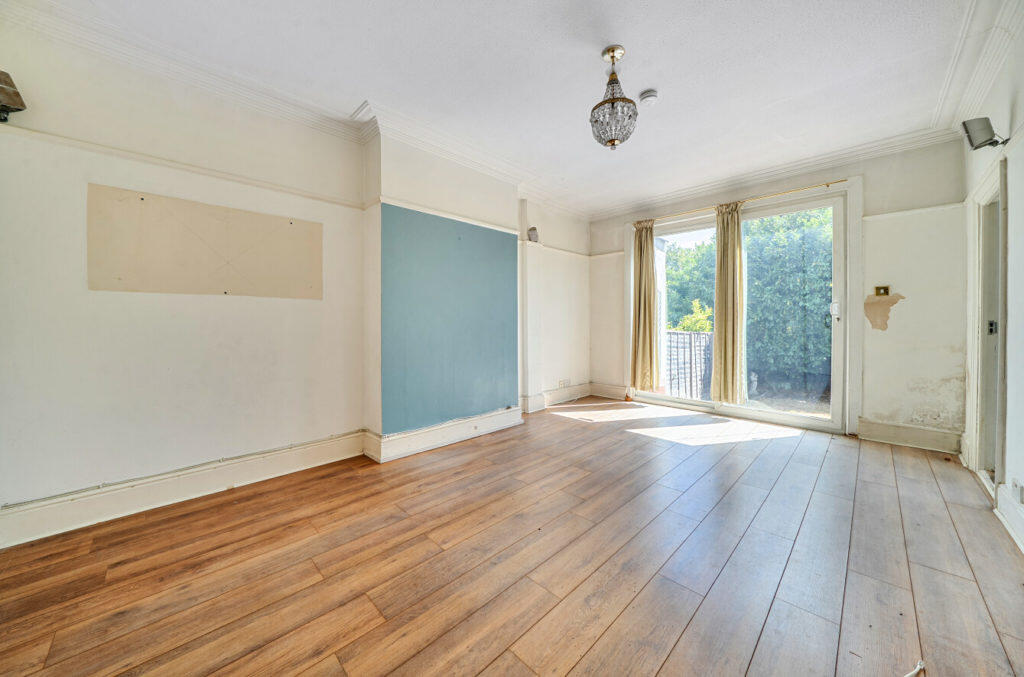 House in London - View 3