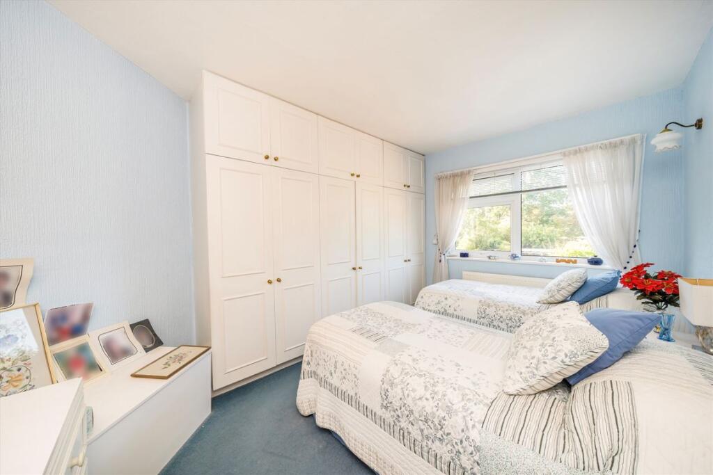 House in Twickenham - View 5